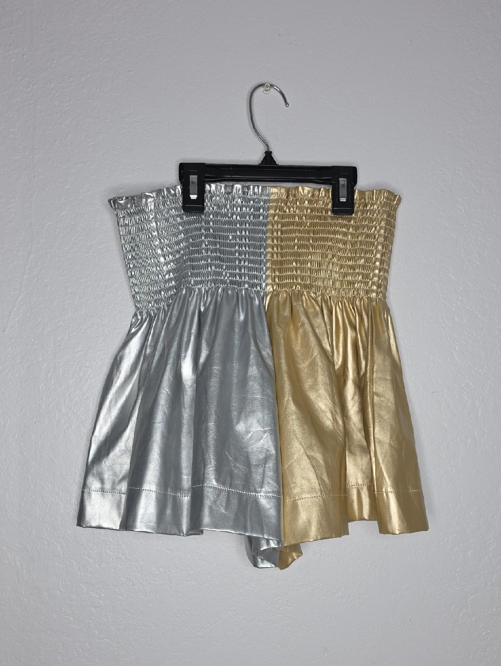 Queen of Sparkles Metallic Gold and Silver Leather Swing Shorts Size M - Picture 7 of 7